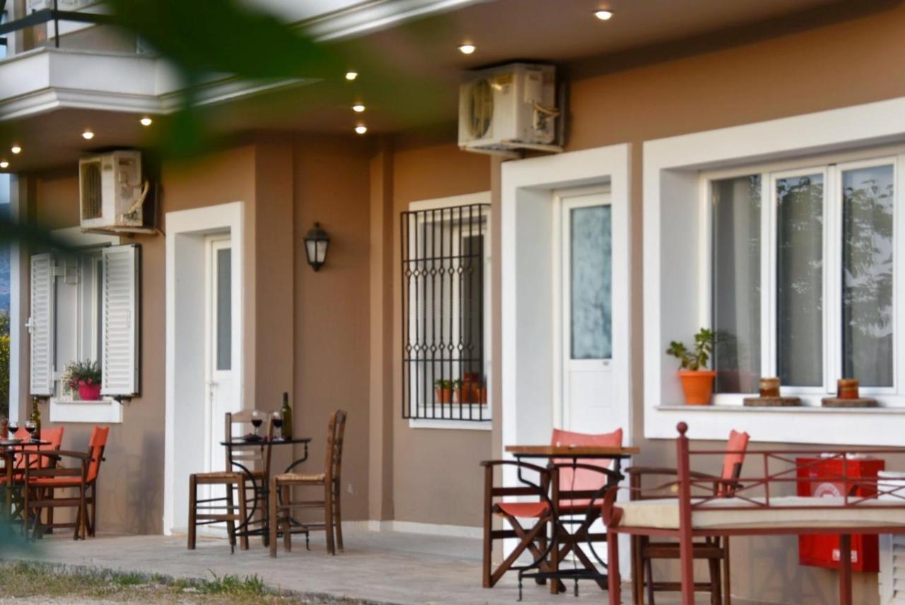 Anemomylos Apartments Lixouri Exterior photo